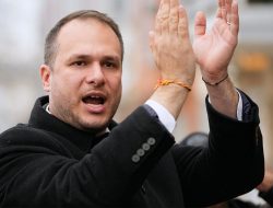 Young Progressive Defeats Establishment in Jersey City Mayoral Race, Echoing Mamdani