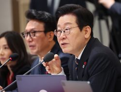 Lee Jae-myung Highlights Inevitable Resistance to Reform
